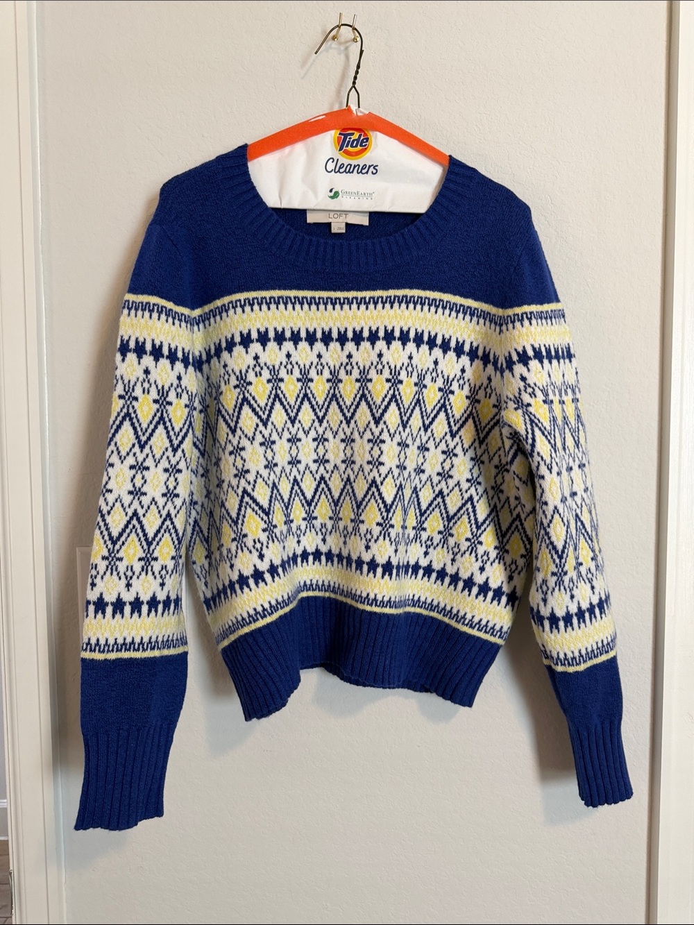 Apres Ski Loft Sweater in Blue & Yellow